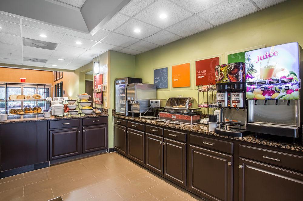 Comfort Inn & Suites Lake Norman Cornelius Zewnętrze zdjęcie