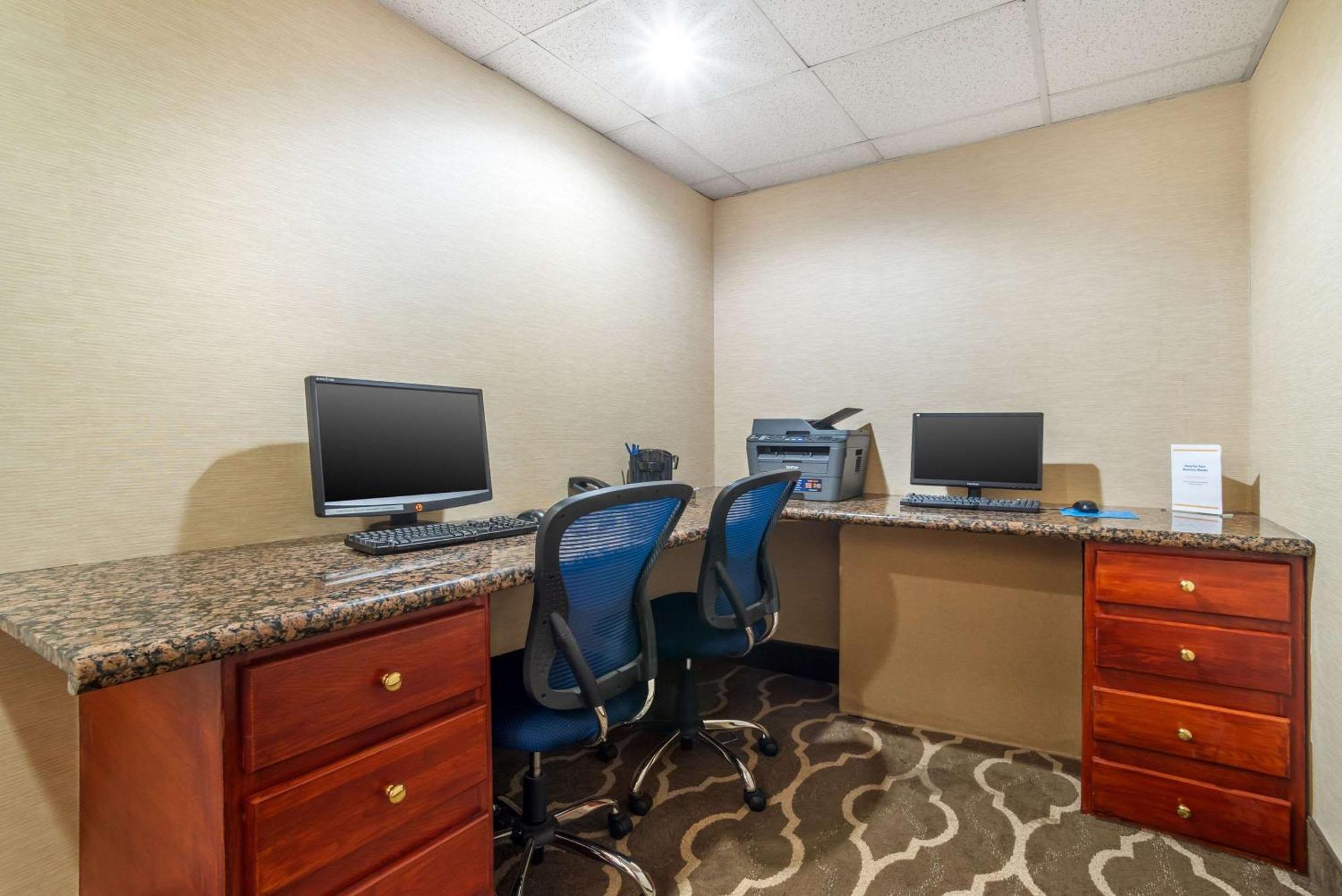 Comfort Inn & Suites Lake Norman Cornelius Zewnętrze zdjęcie