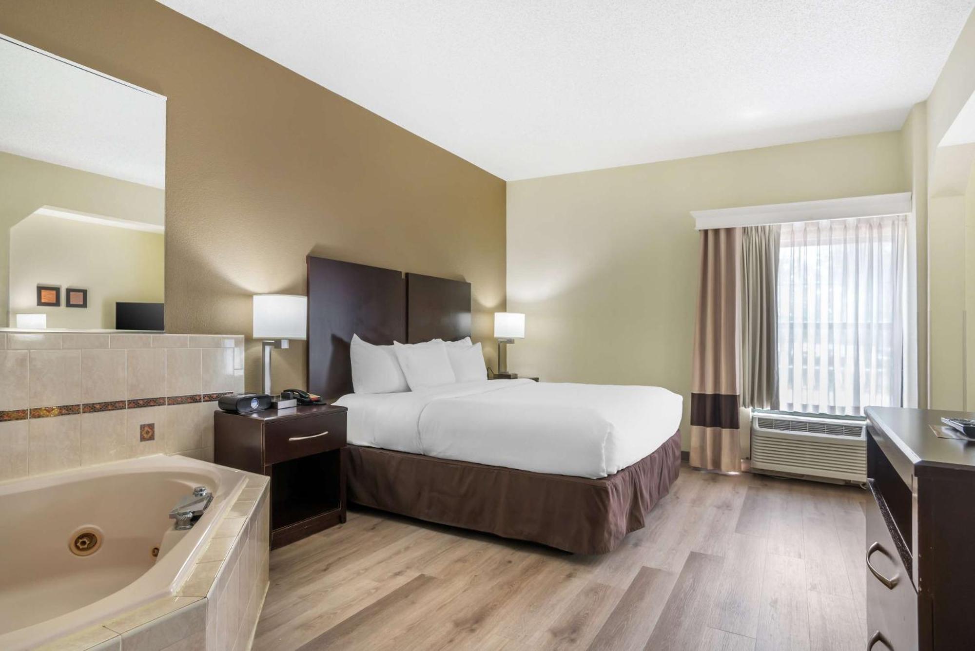 Comfort Inn & Suites Lake Norman Cornelius Zewnętrze zdjęcie